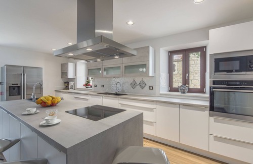 Fiorini Villa | Luxurious estate Villa LV area Umag swimming pool Jacuzzi sauna fitness barbecue Wifi