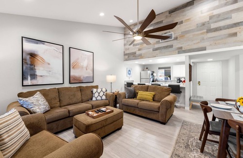 Palm Desert Condo | Luxurious Fairway Condo Resort