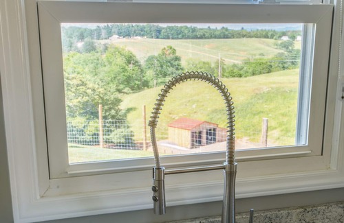 Leicester House | Luxurious Farm home in the Country with Large Outdoor living space and Hot tub!