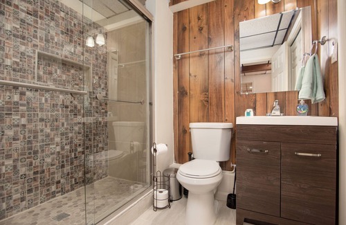 Harrisburg House | Luxurious Home Away at Berkstone