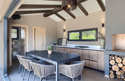 Hum House | Luxurious home in Hum with sauna