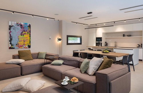 Pakostane House | Luxurious home in Pakostane