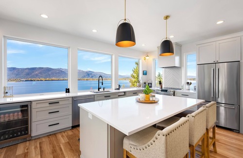 Sandpoint House | Luxurious home w/hot tub & boat slip