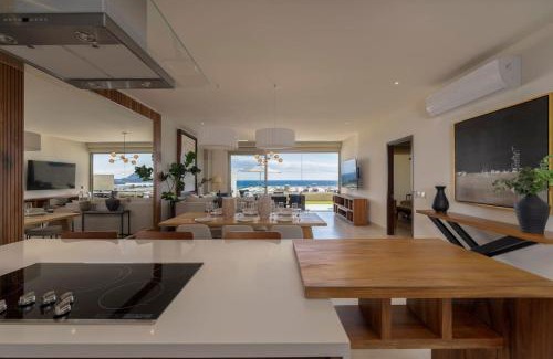 El Tezal House | Luxurious New 3BR Condo with Ocean and Arch Views