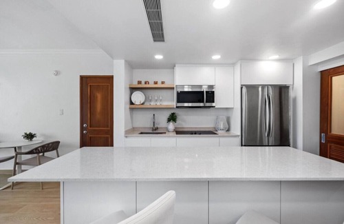 Santurce Apartment | Luxurious Oceanfront 2 bedroom 3 baths in Condado