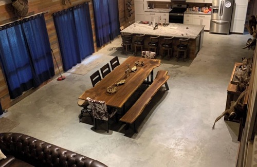 Girard Cabin | Luxurious Otter Pointe