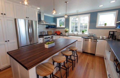 Walla Walla House | Luxurious, park like setting w/heated pool!