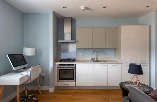 Braintree Apartment | Luxurious Private One Bedroom Apartment in Braintree with Free Parking Near City Centre with Sky TV