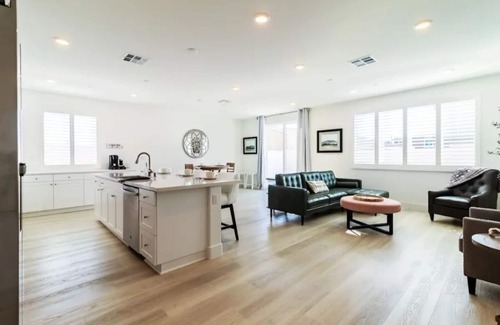 Redlands House | Luxurious Redlands Retreat W/Breathtaking Views