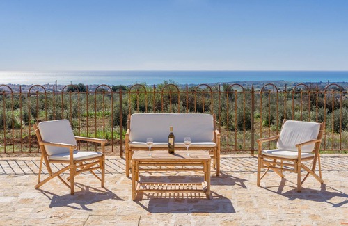 Menfi Villa | Luxurious renovated feud, sea view, heated pool, outdoor Jacuzzi