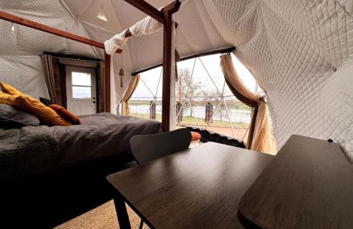 Wheatland Other | Luxurious Rustic Dome with Private Deck and Picnic Table in California