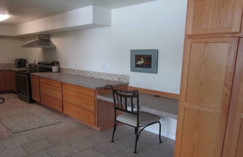 Rabbit Creek Apartment | Luxurious Secluded Hillside 1000 sq ft Studio on 5 acres