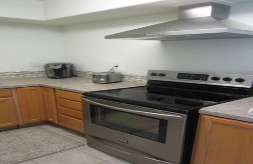 Rabbit Creek Apartment | Luxurious Secluded Hillside 1000 sq ft Studio on 5 acres