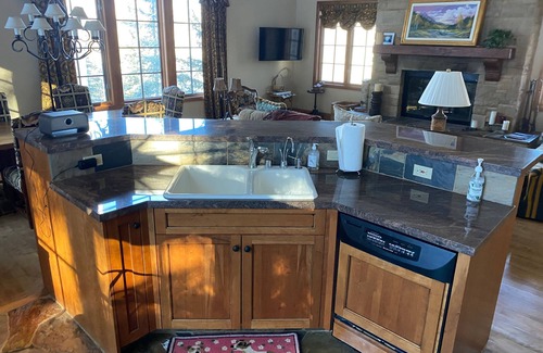Snowmass Village House | Luxurious Ski House on Snowmass Mountain. 324 Deer Ridge Lane Snowmass Village.