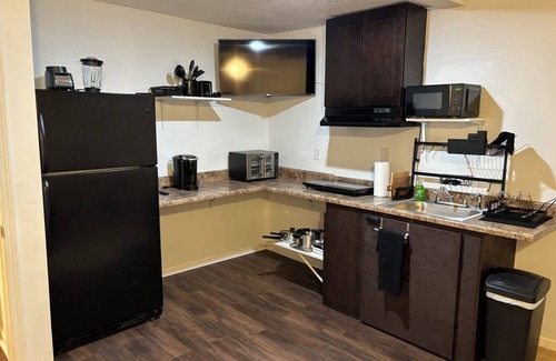 Durham Apartment | Luxurious Studio w/Kitchenette Shared Pool & Spa