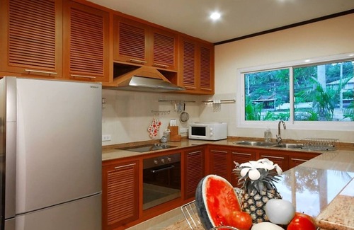 Bang Po Villa | Luxurious Thai-Style Villa with a Swimming Pool Just 20 Meters from Beach Access