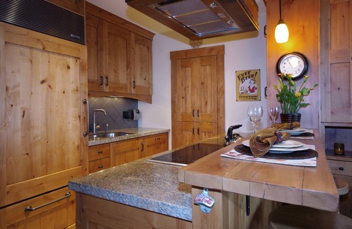 Salt Lake Mountain Resorts Condo | Luxurious Upscale Studio Condominium With Spectacular Views