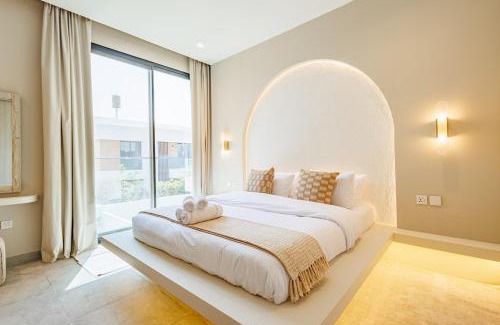 Abu Dhabi Villa | Luxurious Villa on Saadiyat for Large Groups and Families