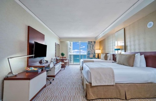 Sunny Isles Beach Resort | LuxurVacation - Beach Resort DIRECT OCEAN FRONT VIEW