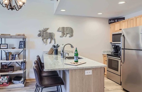 Copper Mountain Village Condo | Luxury 1 Bed-Center Village, Views, Steps to Lift