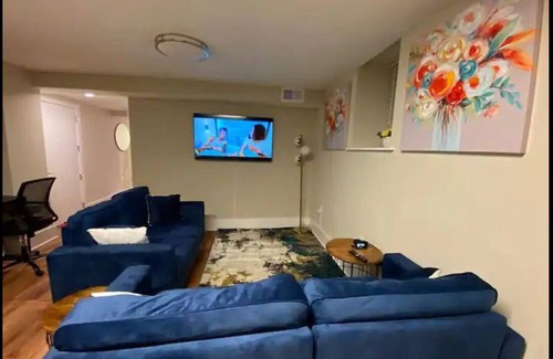 Forest Hills Apartment | Luxury 1-Bedroom with Rooftop Lounge and Gym Facility