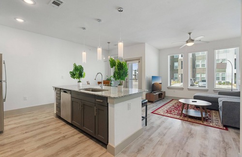 Stony Ridge North Apartment | Luxury 1BD/1BA Near The Airport 3888