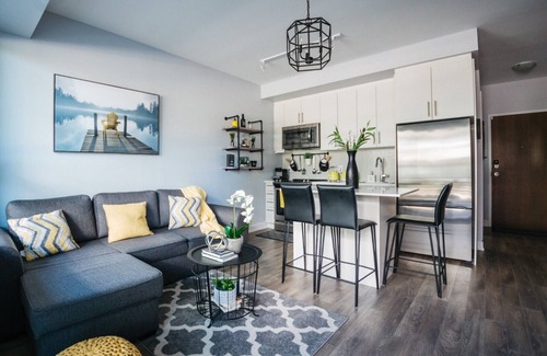 Innisfil Apartment | Luxury 1BD Condo @ All Season Waterfront Resort