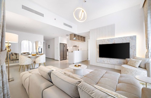 Bur Dubai Apartment | Luxury 2 bed apartment, Dubai mall access, Pet friendly