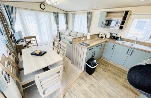 Shanklin House | Luxury 2 Bedroom Caravan MC35, Shanklin, Isle of Wight