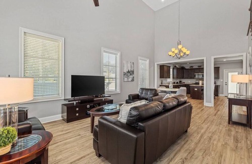 Prien House | Luxury 2 Bedroom townhouse #6