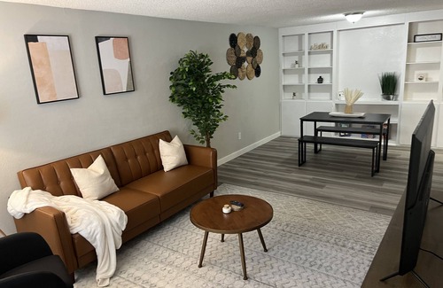 Greenbriar House | Luxury 2 bedroom Townhome in Atlanta, Ga~ Family sized with game room
