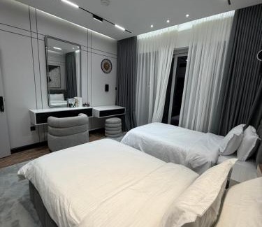 Dubai Apartment | Luxury 2 bedrooms holiday homes only families