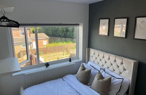 Salford House | Luxury 2-BR house AO arena & City & Old Trafford