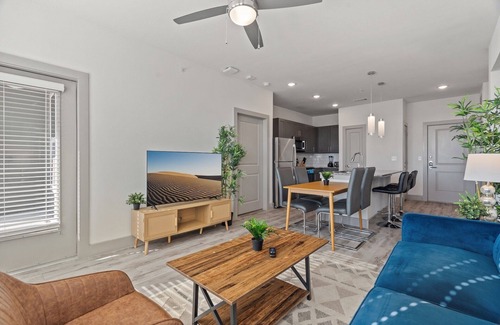 Stony Ridge North Apartment | Luxury 2BD/2BA Next to Airport 8834