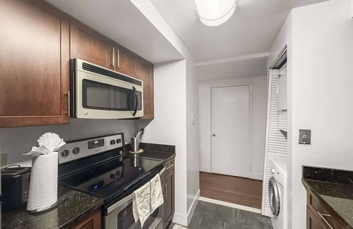 Center City Apartment | Luxury 2BD | Center City | 5 Beds | By JFK plaza