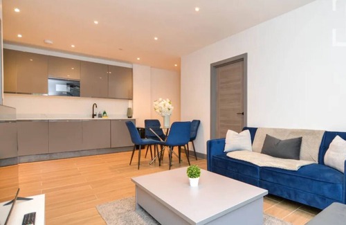 Finchley Apartment | Luxury 2BR 2BA London Apartment – Ideal for Families & Business Travel