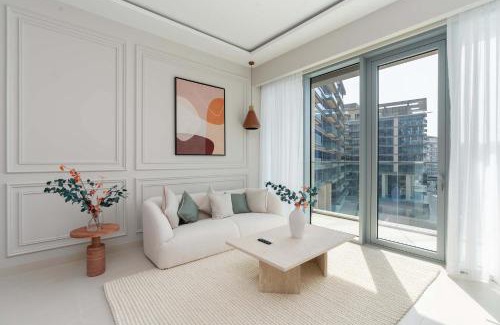 Al Safa Apartment | Luxury 2BR and Study Water View in Al Wasl