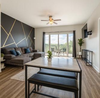 Glen Iris Apartment | Luxury 2BR Condo Steps from UAB Campus 5b