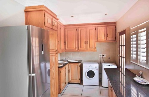 Centurion House | Luxury 3 Bedroom Unit No Loadshedding