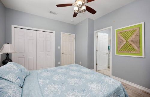 South Padre Island House | Luxury 3 Bed 2 Bath 2nd Floor Condo By Beach