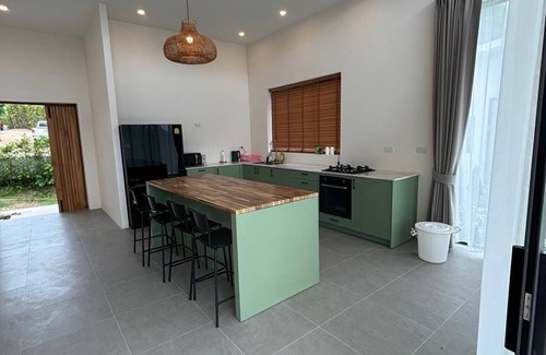 Hin Hong Villa | Luxury 3-bedroom villa with a large private pool in prime location - Koh Phangan