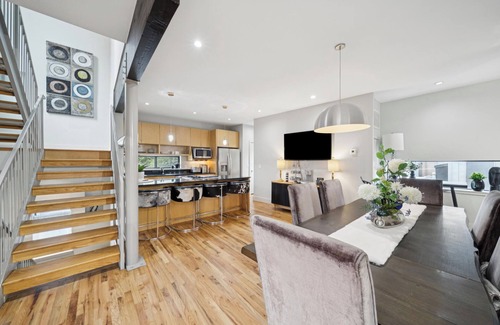 Cherry Street Condo | Luxury 3-Story Urban Condo on Cherry Street in Tulsa. 5min to BOK Center
