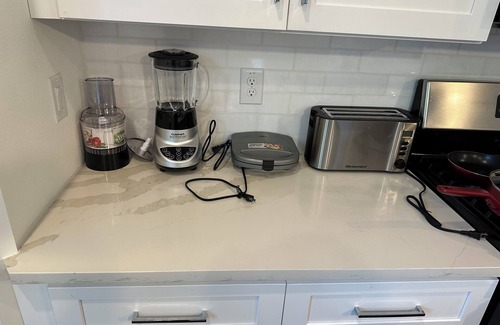 North Houston Apartment | Luxury 3BR for Families Nurses and Group