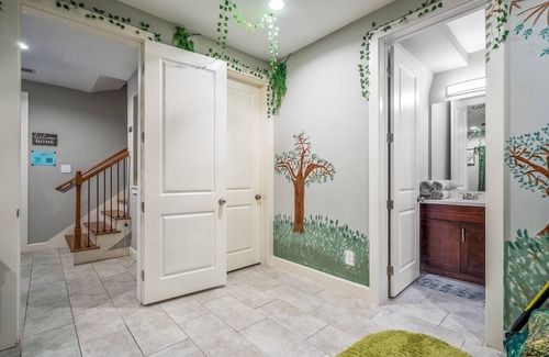 Riverside Terrace House | Luxury 3BRM, 3.5B House: Near Downtown, Medical Center & NRG Stadium