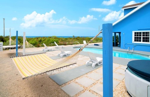 East End House | Luxury 4 Bdr Ocean View Home w Pool Hot Tub