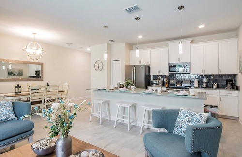 Davenport House | Luxury 4 bedroom 3 bath pool Home 136