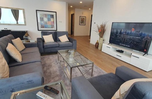 Dubai Marina Apartment | Luxury 4 bedroom apartment close to the beach