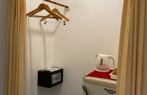 Karon Villa | Luxury 4-bedroom VILLA, 10 minutes foot walk from the fine sands of Karon Beach