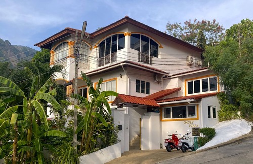 Karon Villa | Luxury 4-bedroom VILLA, 10 minutes foot walk from the fine sands of Karon Beach