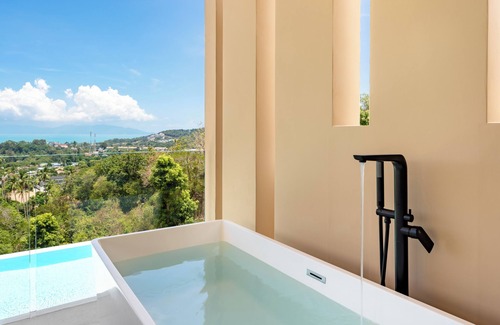 Bophut Hills Villa | Luxury 4 bedroom villa in Koh Samui with stunning sea views to Koh Phangan